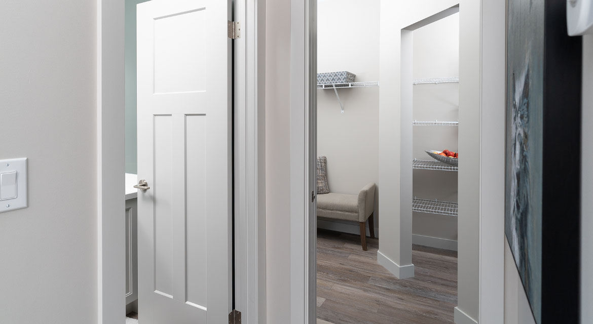 4.mudroom-199-Big-Bluestem-The-Harlow-DG-17-B-Broadview-Homes-Winnipeg